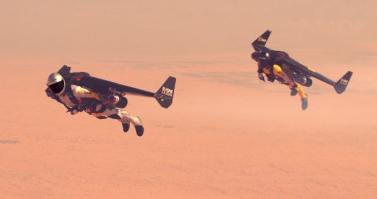 بالفيديو: أصبح بامكانكم التحليق فوق صحراء دبي